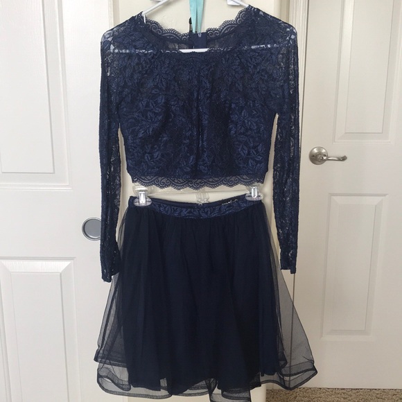 2 PIECE GROUP USA HOMECOMING DRESS - Picture 1 of 8